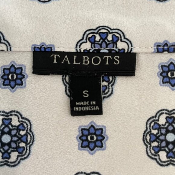 Talbots Sleeveless V Neck Easycare Medallion Print Top Blue + White Sz S - Picture 8 of 9